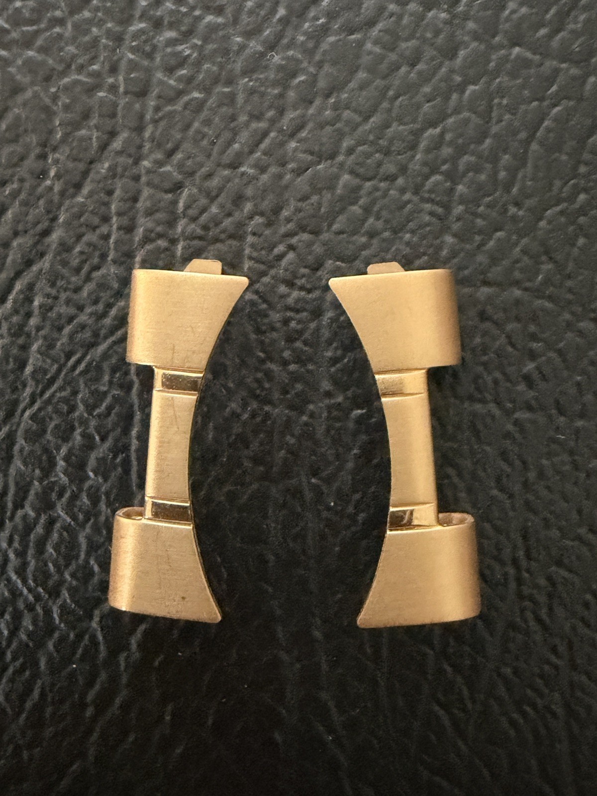20mm Curved Gold Tone Stainless Steel Watch End Links 9.0mm Inner Width Pair