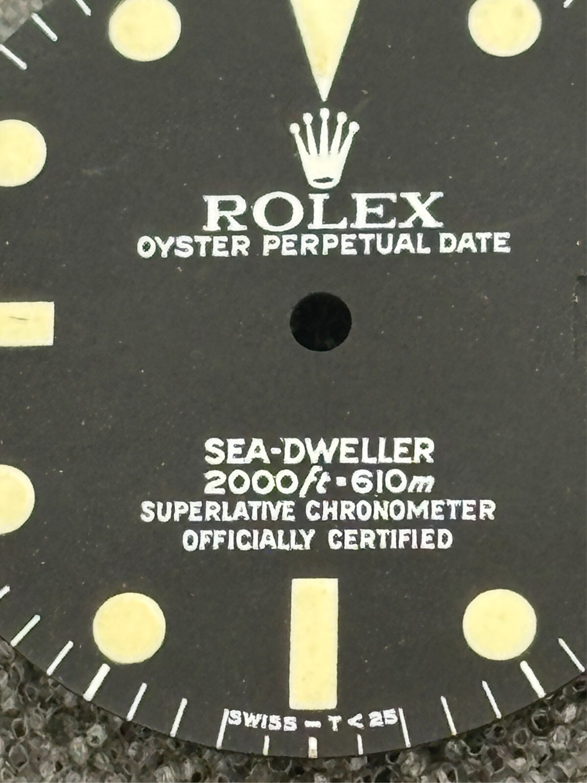 Rolex Vintage Sea-Dweller Model 1665 2000ft. Beautiful Original Dial