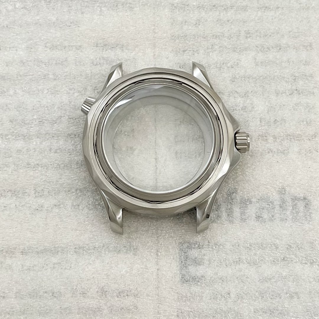 Stainless steel case,compatible with NH35 mechanical movement, watch accessories