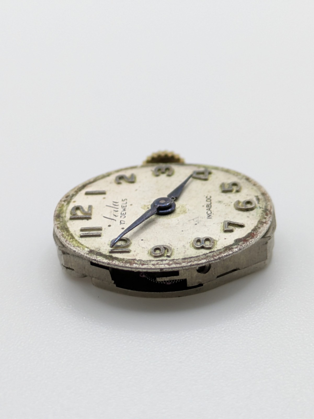 FHF ST 69-2 Manual Wind Watch Movement Incabloc 17 Jewels Swiss Made Untested