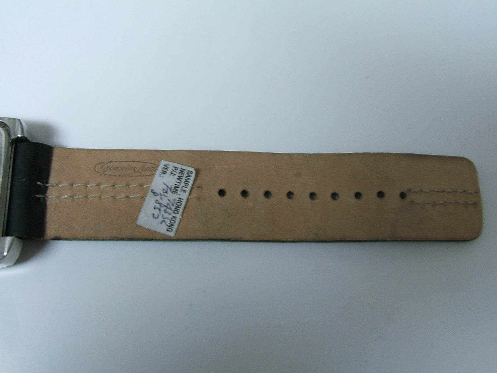 FOSSIL SILVER BLACK DIAL WATCH BLACK LEATHER BAND PHOTO SAMPLE PARTS/REPAIR ONLY