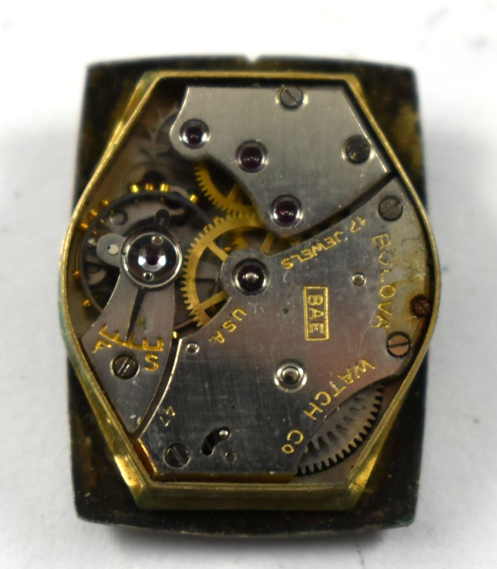 Vintage Bulova Manual Wind 17J 8AE Wrist Watch Movement lot.ey