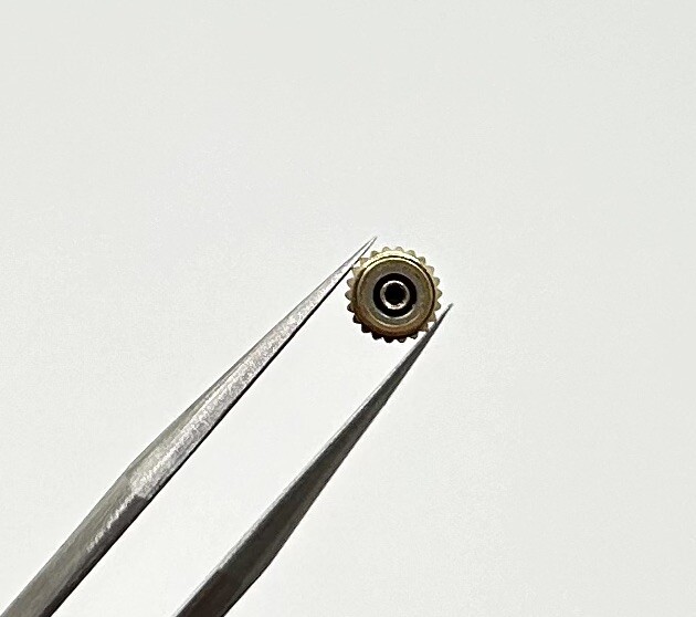 New Genuine Gucci 7200M Yellow Color Black Stone 4.0mm Crown Part