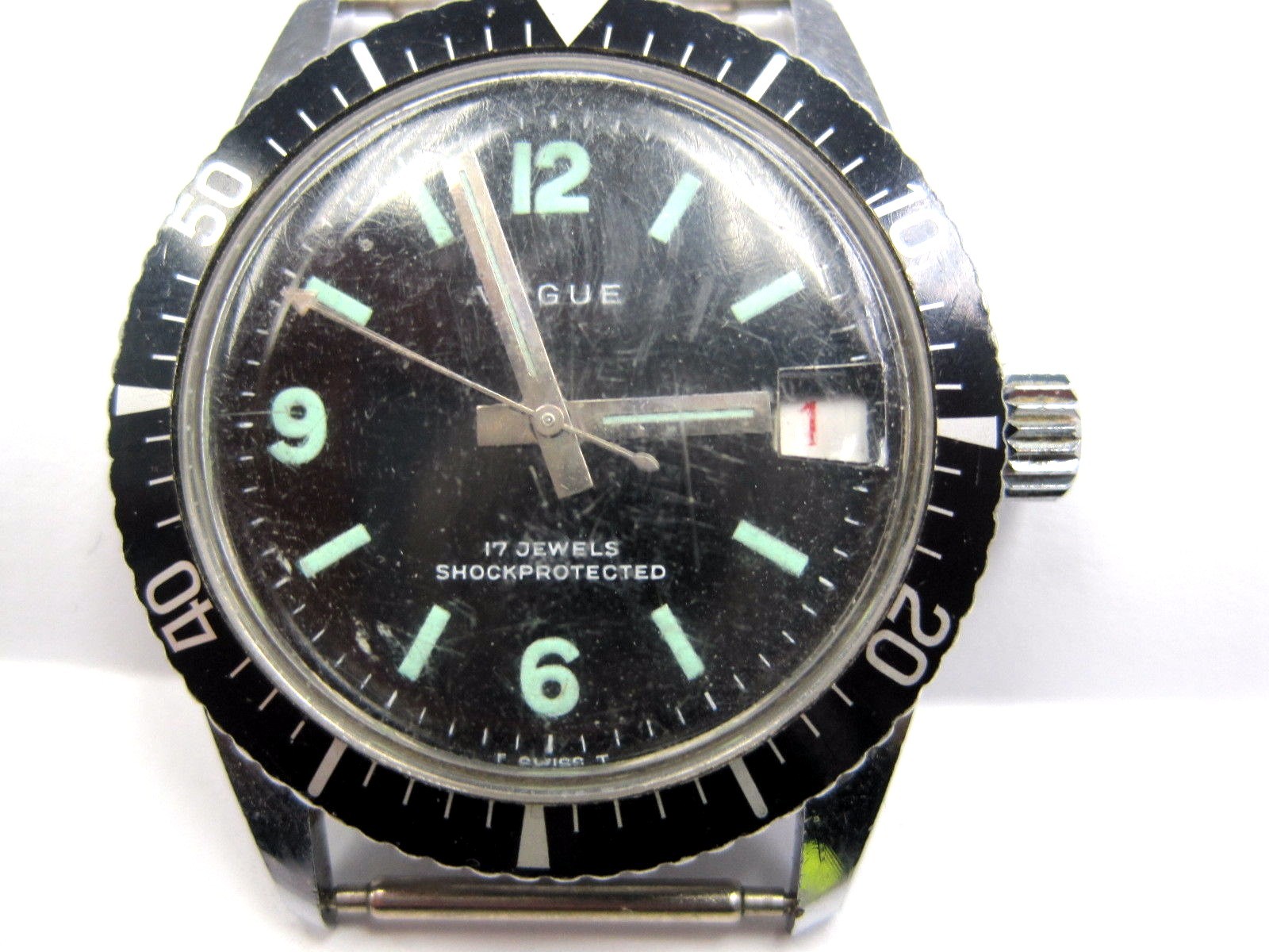 Antique Gents Vogue Date Stainless Steel Wrist Watch 29 mm, 17 jewels 5ATM