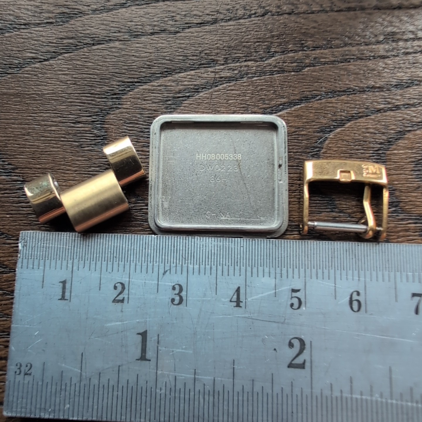 Lot of Watch Parts inc D&G, Skagen, Hugo Boss Case (DG11)