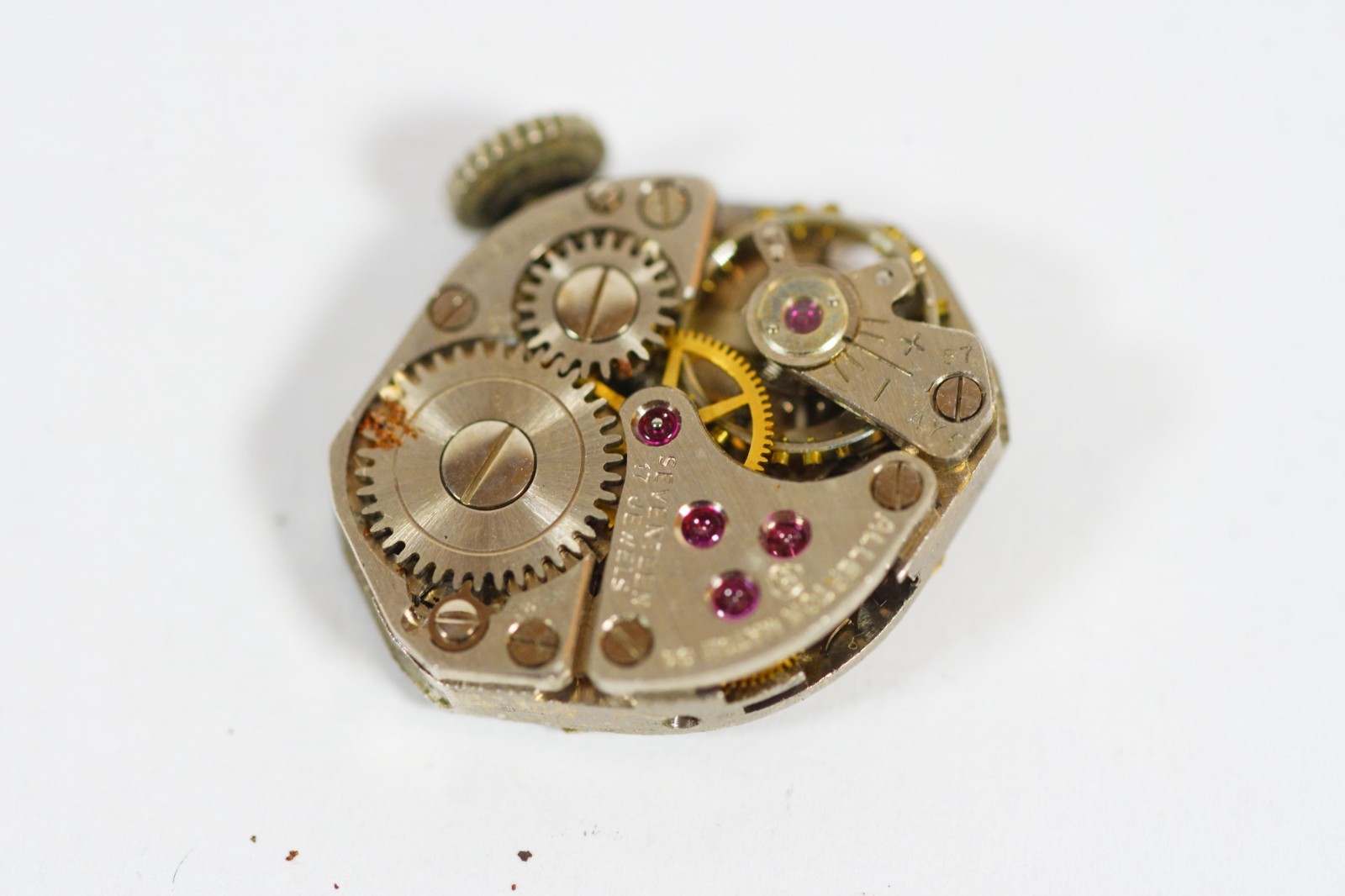 Allerton Watch Movement Swiss Calibre FHF60 17 Jewels Ticking Parts or Restore