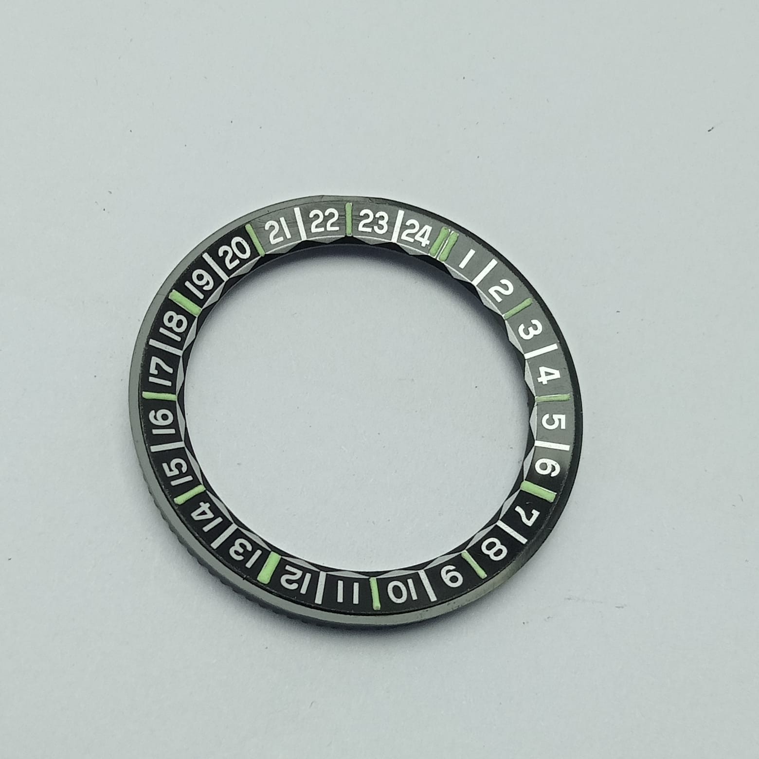 Orient World Diver Y469622-7A Watch Bezel Inner Ring NOS