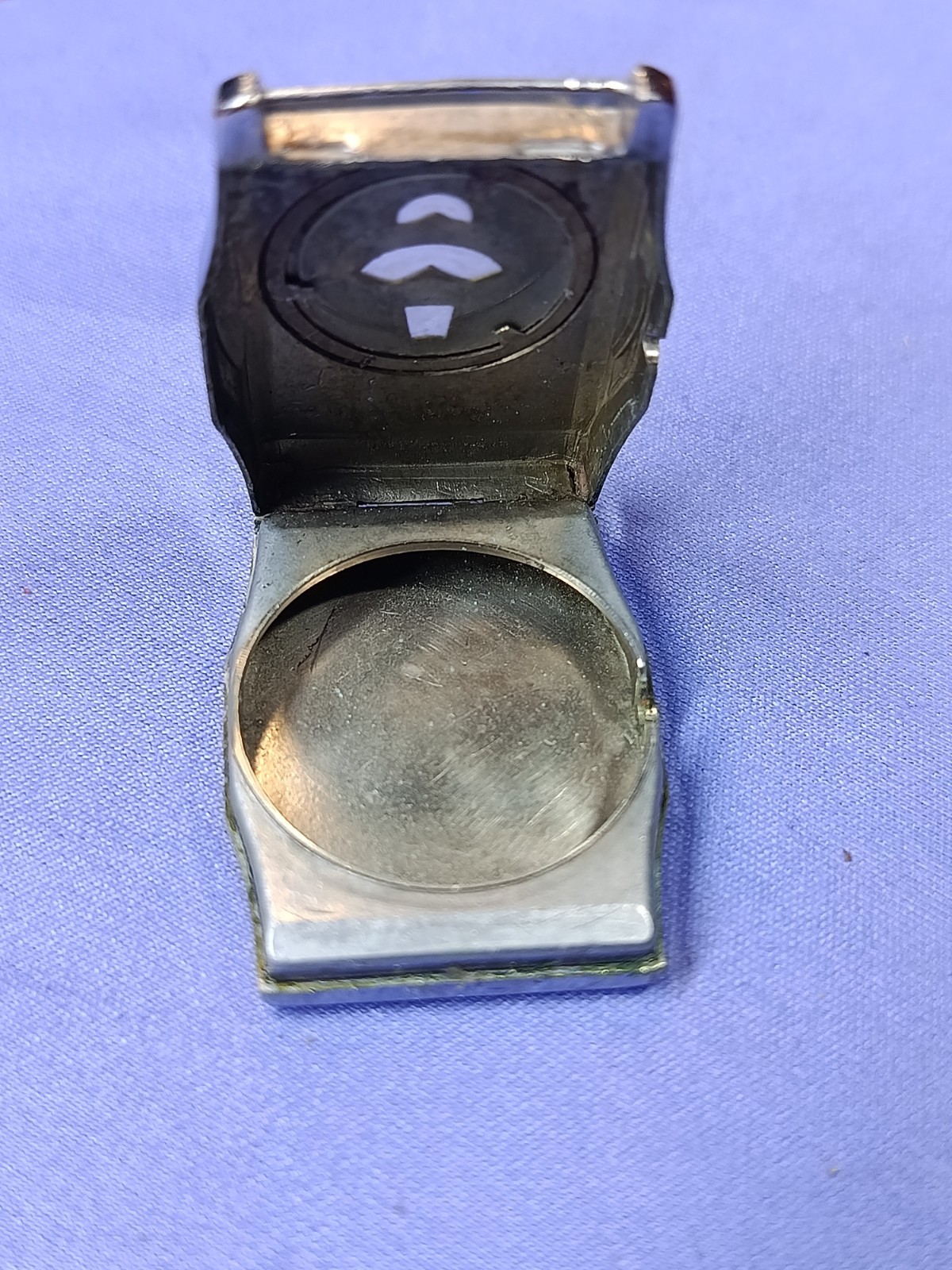 Chrome Plate Jump Hour case.Size 22.5×25.5mm.takes Movement 23.5mm