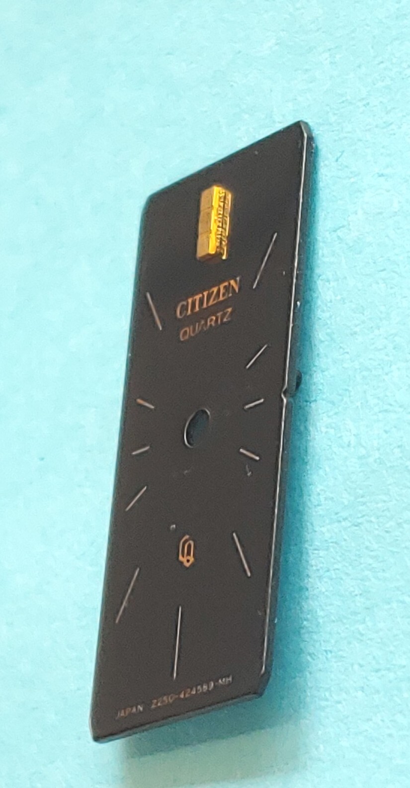 Citizen Cal #2250 Polished Black Dial #424589. Feet Intact.