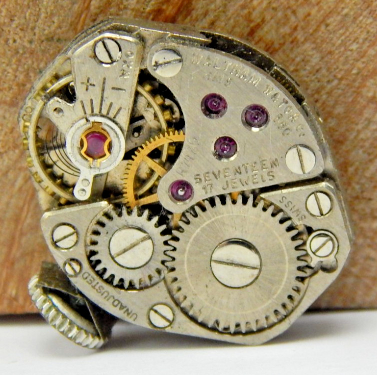 Vintage Waltham HMS 660 17 jewel ladies wrist watch movement with dial & hands
