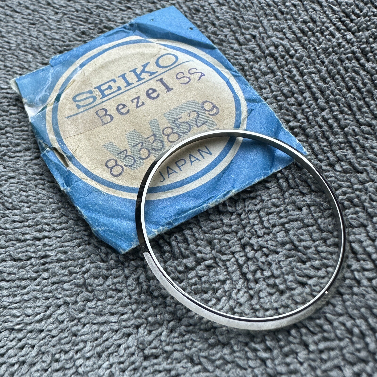 NEW OLD STOCK GENUINE BEZEL FOR VINTAGE SEIKO DX 6106-7650