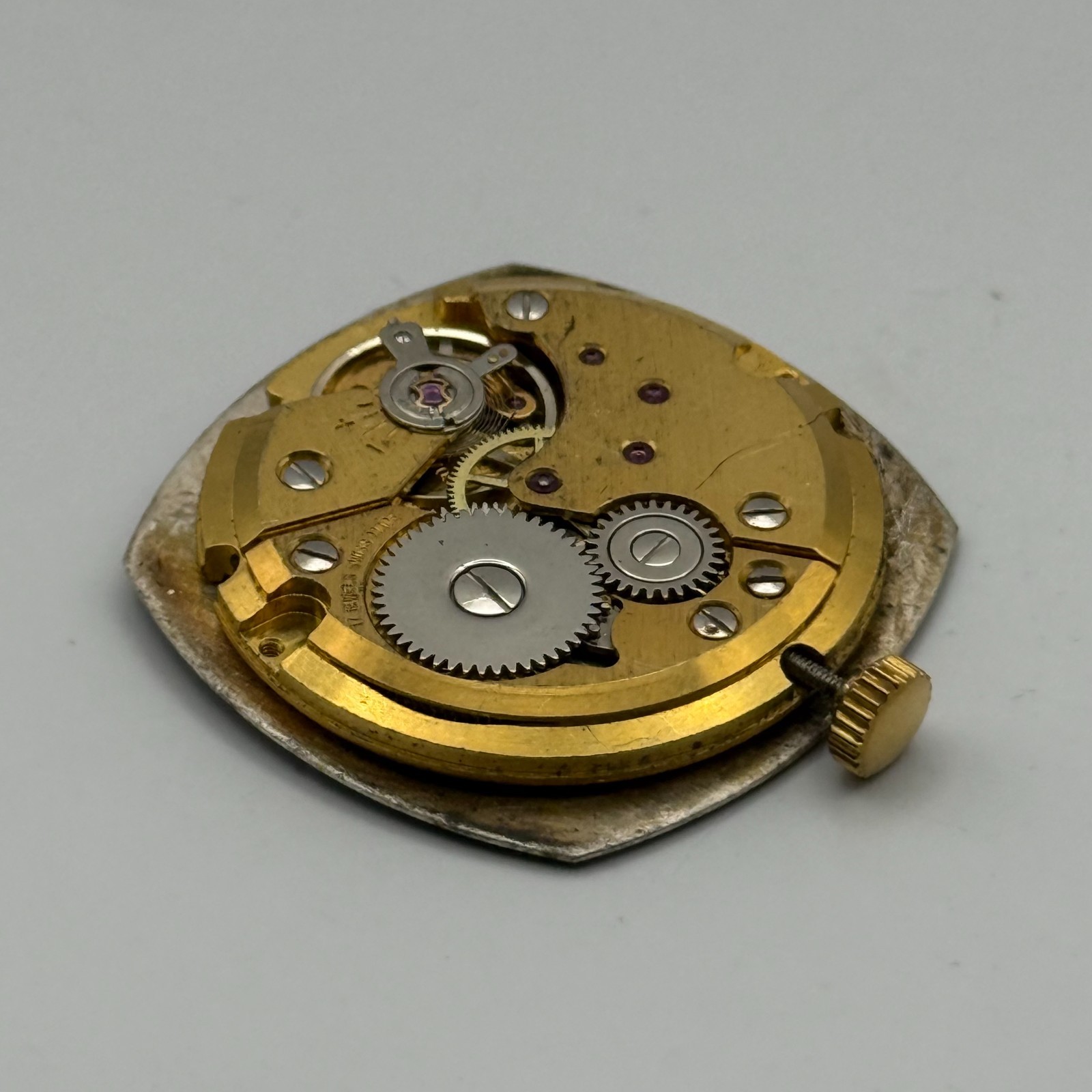 Peseux 7056 Watch Movement Rotary 17 Jewels Incabloc Date Manual Wind Parts 26mm
