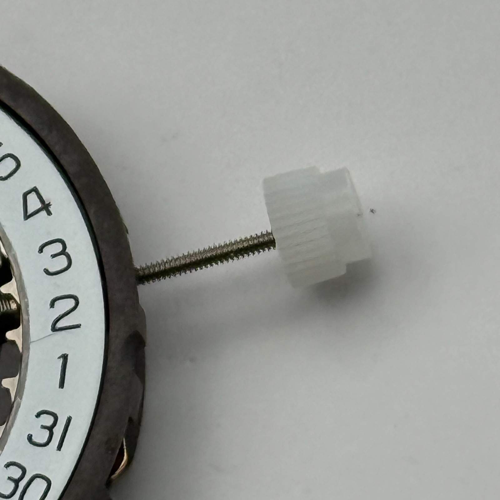 ETA G10.211 Watch Movement Quartz 4 Jewels Swiss Date Parts Untested 31.6mm