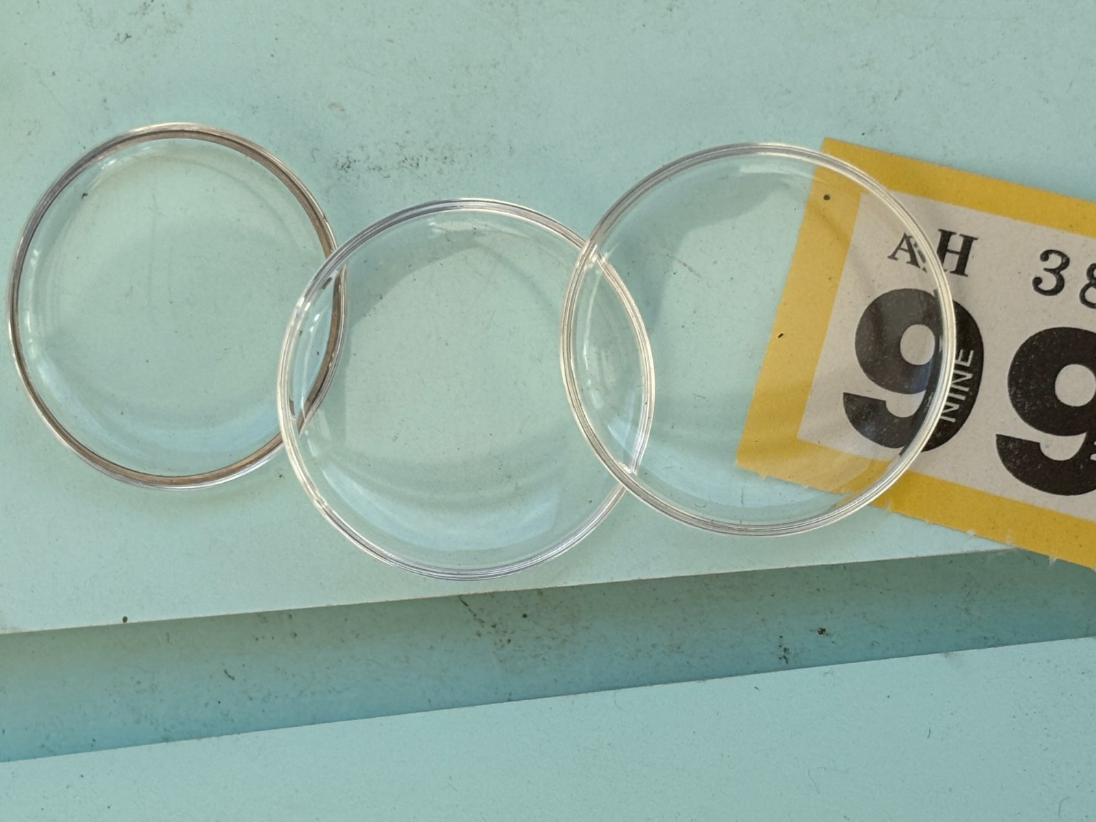 3 Genuine Seiko Crystals part 310W01AN Only one has its site ring Seiko 310W01AN