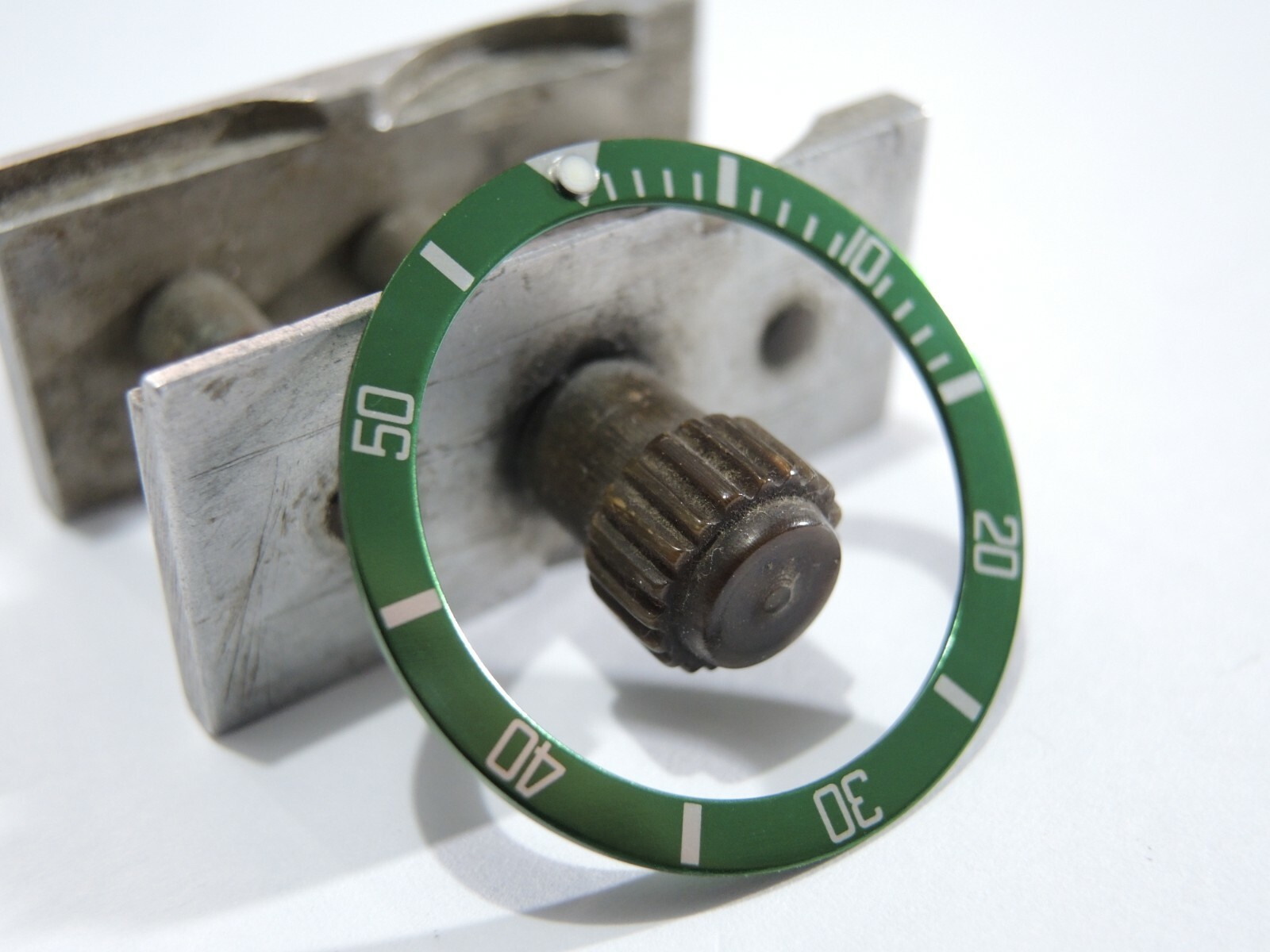NEW GREEN SUBSTYLE BEZEL INSERT 33.5MM MEDIUM DIVERS SKX013 / SKX015 (7S26-0030)