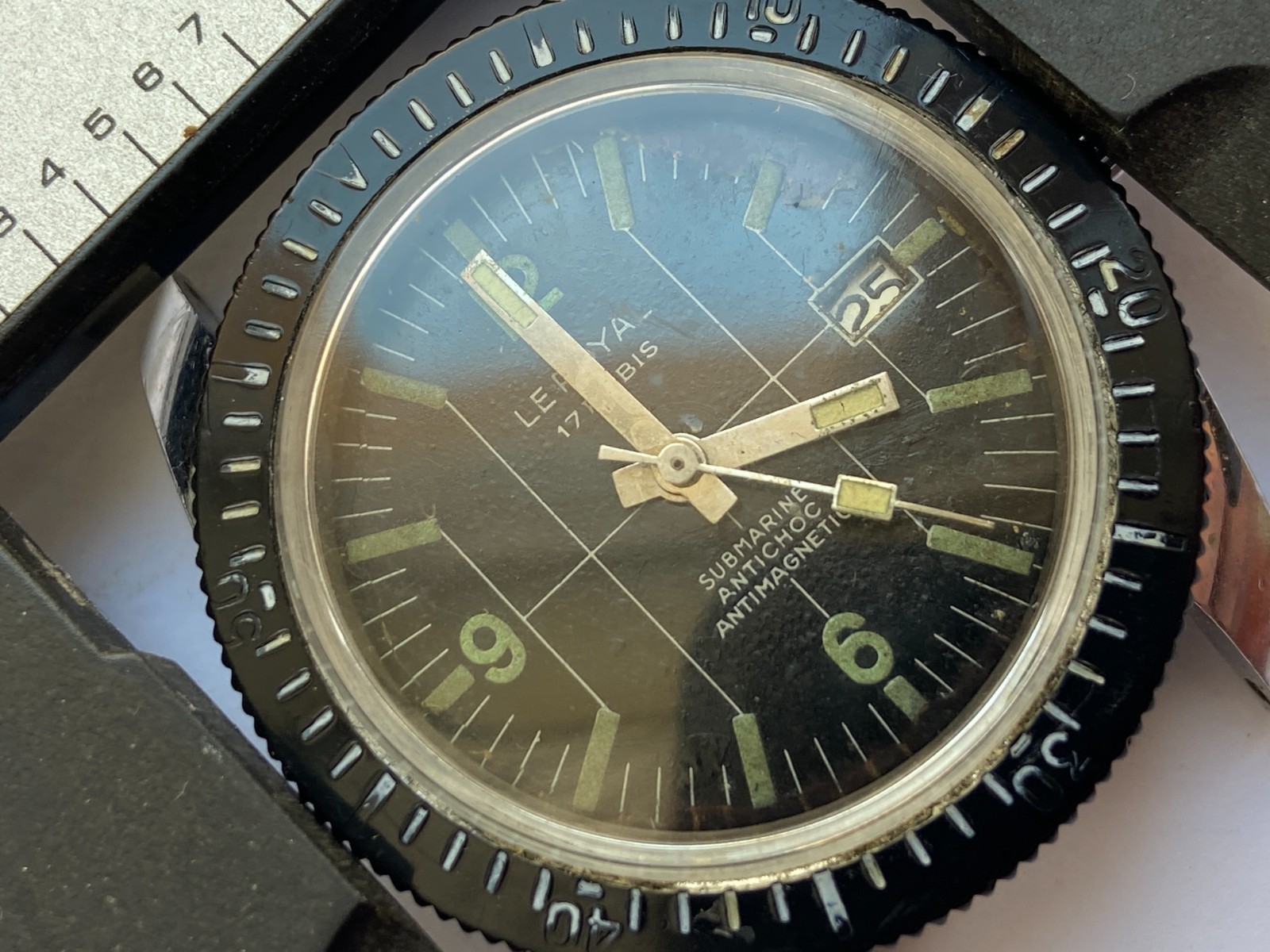VINTAGE MEN WRIST WATCH SALE FOR PARTS LE ROYAL DIVER SUBMARINE 17 RUBIS