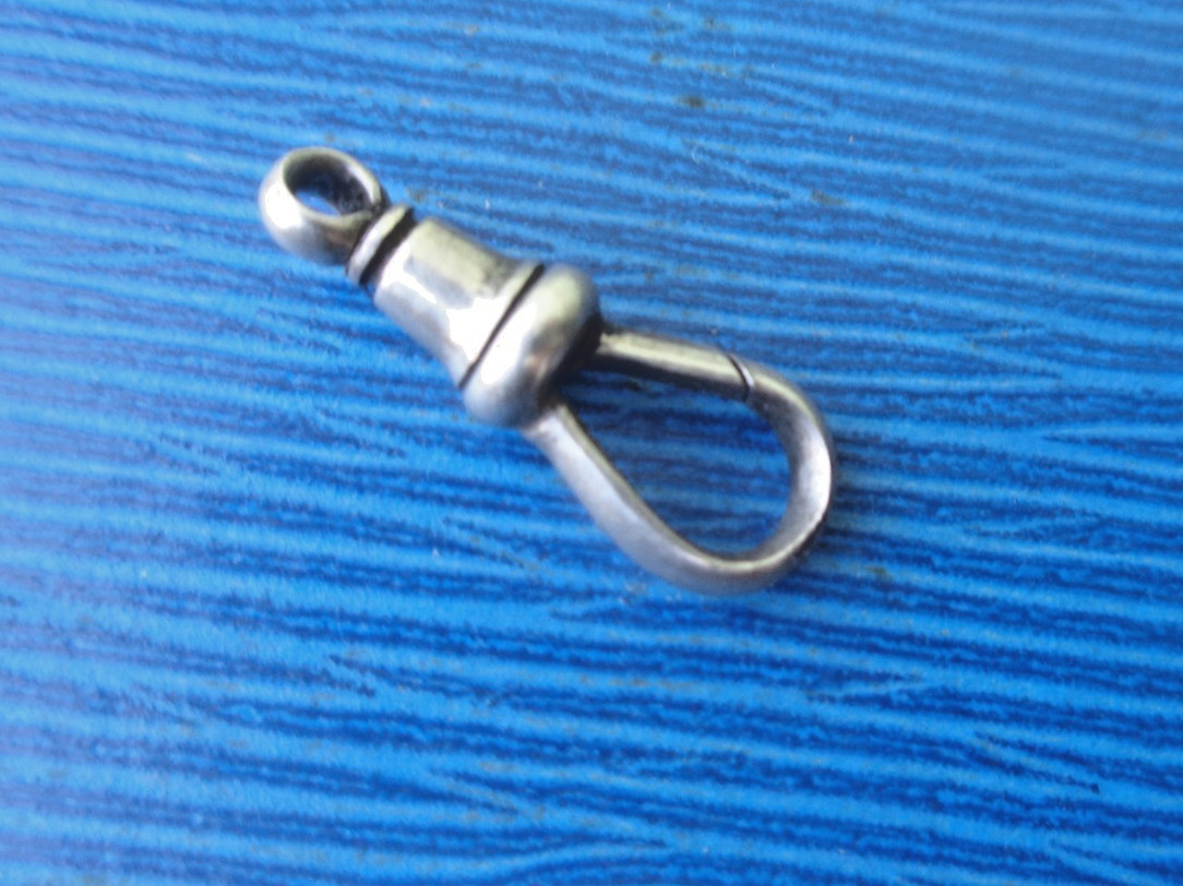 Silver DOG CLIP Fastener for Watch Chain etc Antique 20mms long weighs 1.9 gram