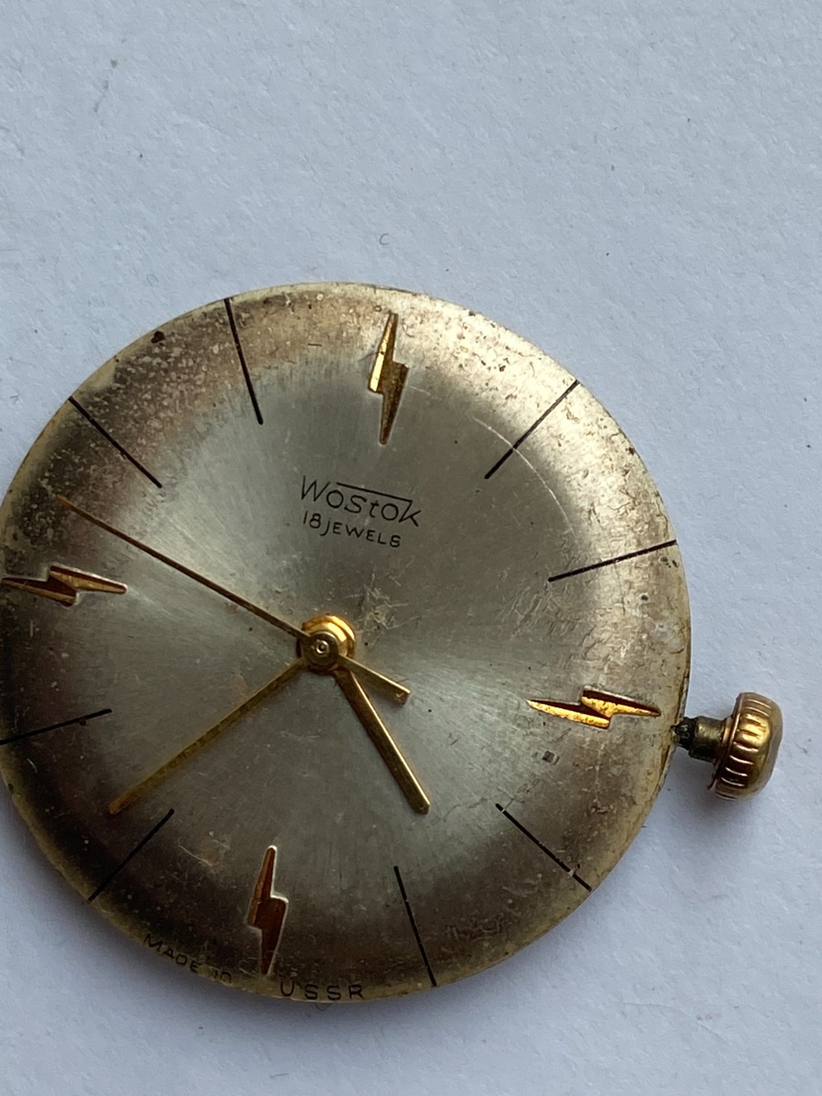 VINTAGE MEN WRIST WATCH FOR PARTS MOVEMENT WOSTOK 18 JEWELS USSR CAL. 2209
