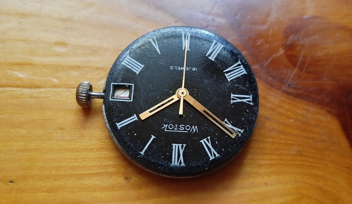 Old Soviet men’s watch mechanism USSR Wostok 2214. not work