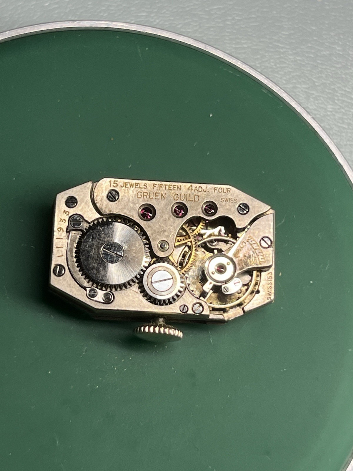 RUNNING Gruen Guild 153 Watch Movement 15j Broken Mainspring