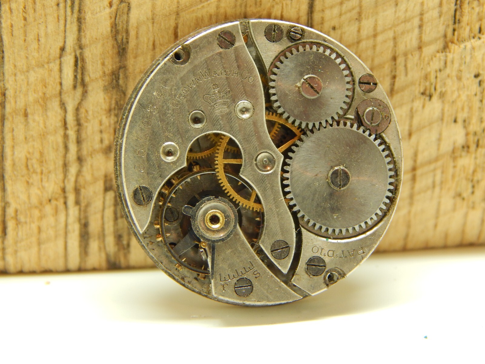 Antique New York Standard Pocket Watch Movement 0s 7j Grade Crown 730