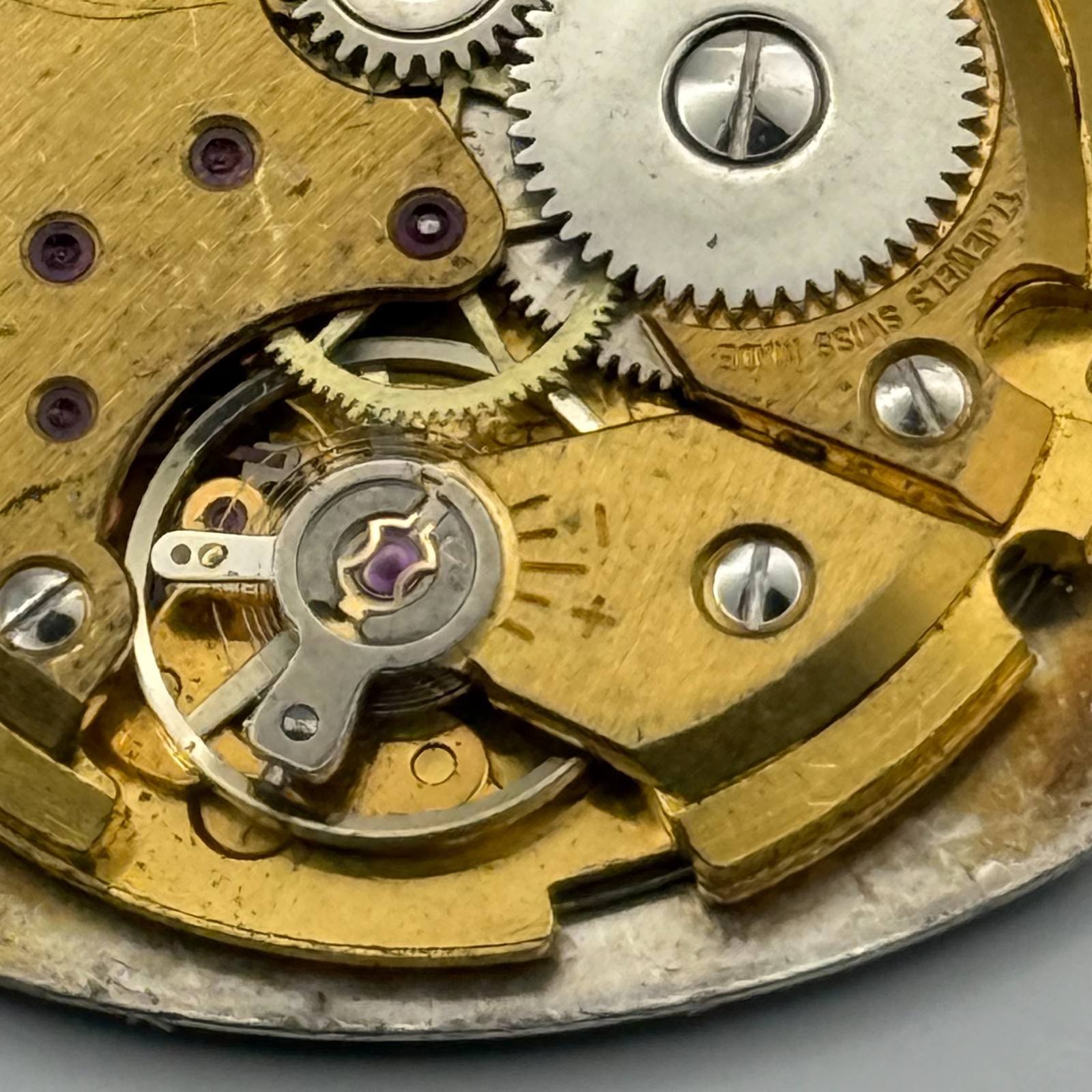 Peseux 7056 Watch Movement Rotary 17 Jewels Incabloc Date Manual Wind Parts 26mm