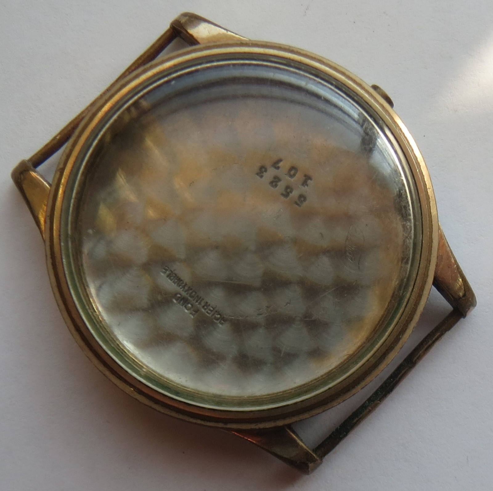Chronograph mens wristwatch gold plated case 37,5 mm. in diameter