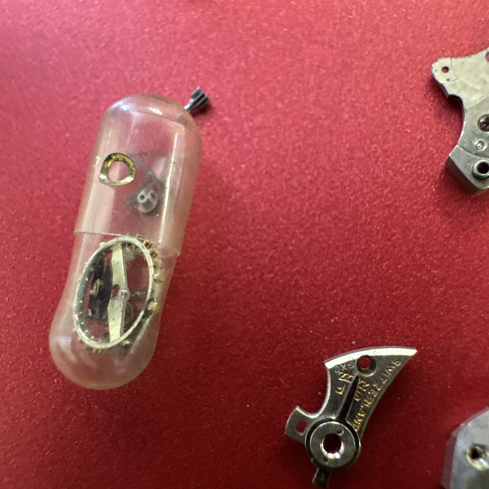 Vintage Gruen Precision 275-295 17jewel wrist watch movement For Parts & Repairs