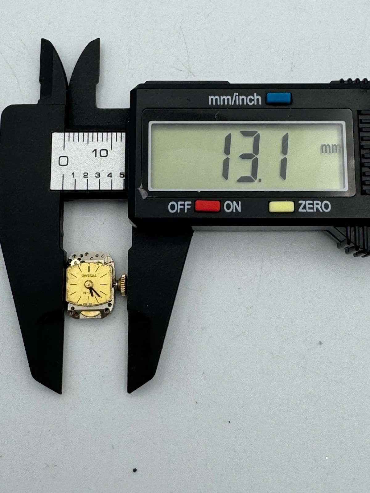 Vintage Universal Geneve Ladies Wristwatch Movement – Runs