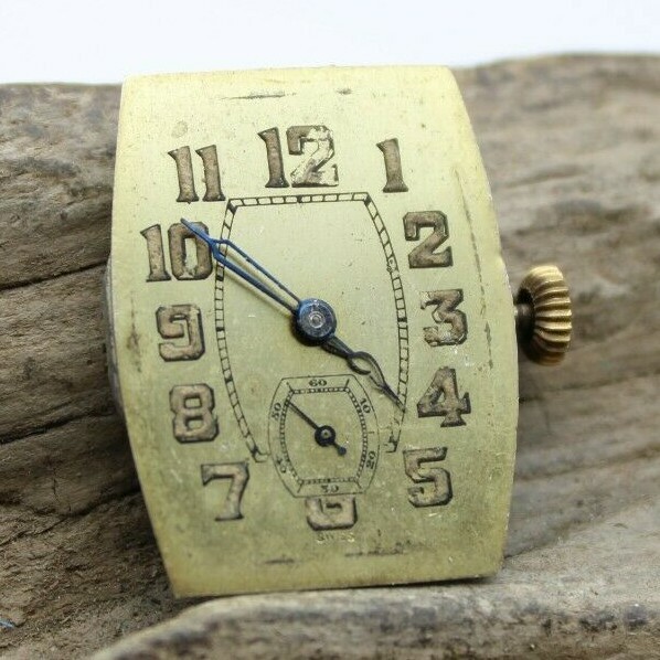 HERALD WATCH Co. SWISS 15j WRIST WATCH MOVEMENT 21.7mm DIA TRENCH (P3M2)