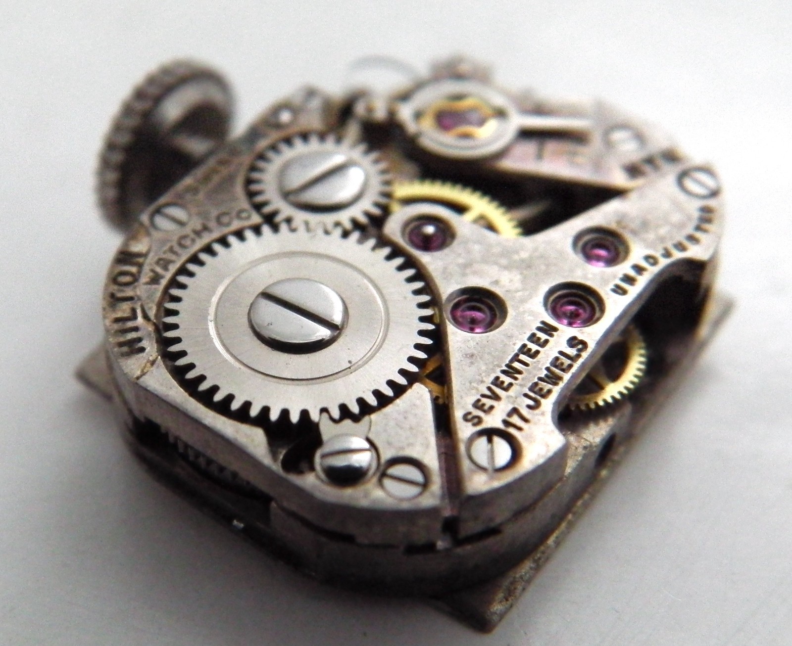Vintage Hilton Watch Movement Lucerne Dial 17 Jewel Manual Wind Wristwatch Parts