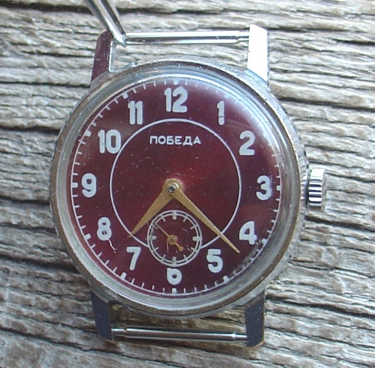 Rary Vintage Collectible POBEDA (ZIM) watch White Dial 2602 USSR SERVICED