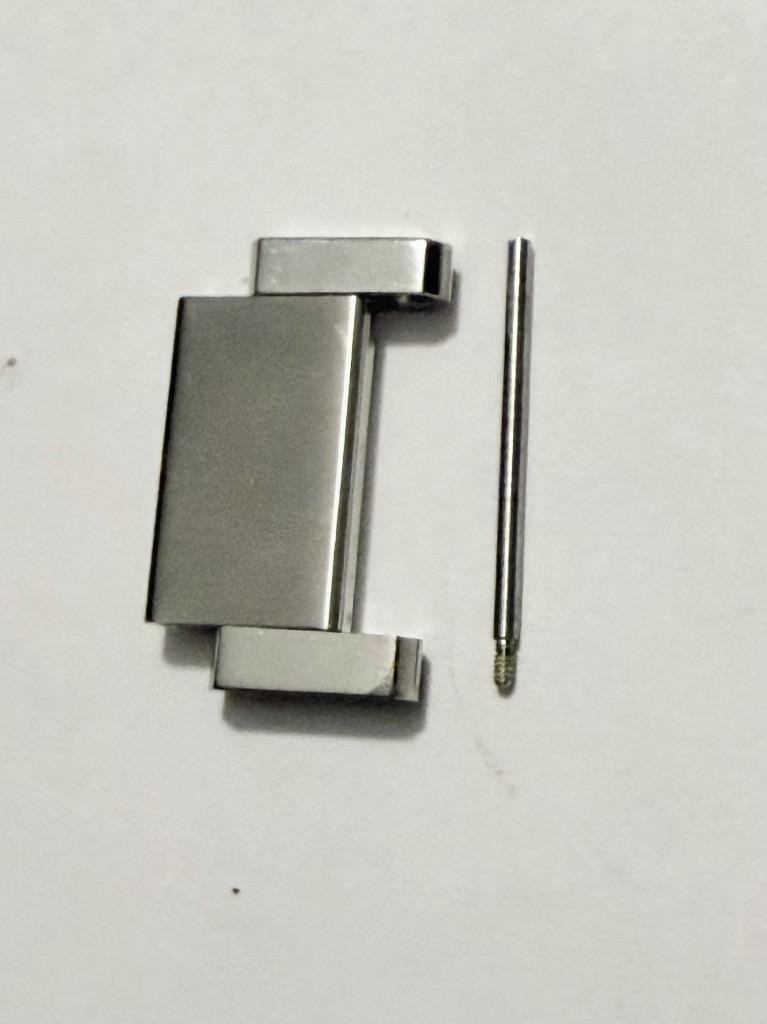 Authentic Movado Sapphire Stainless Steel 84.G1.2896 Full Link 22MM