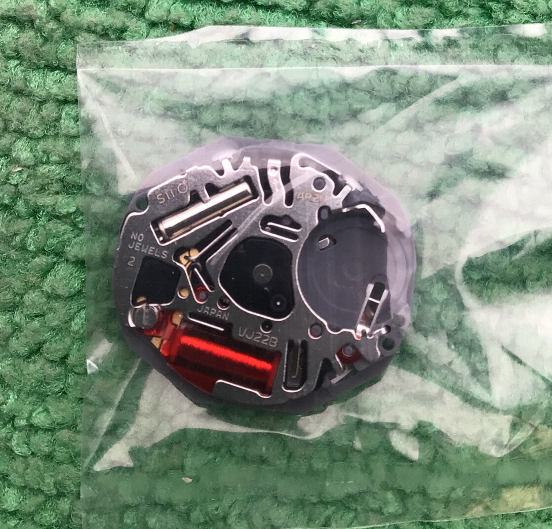 NEW Hattori VJ22B Quartz Watch Movement With Stem, Date At 6, zz
