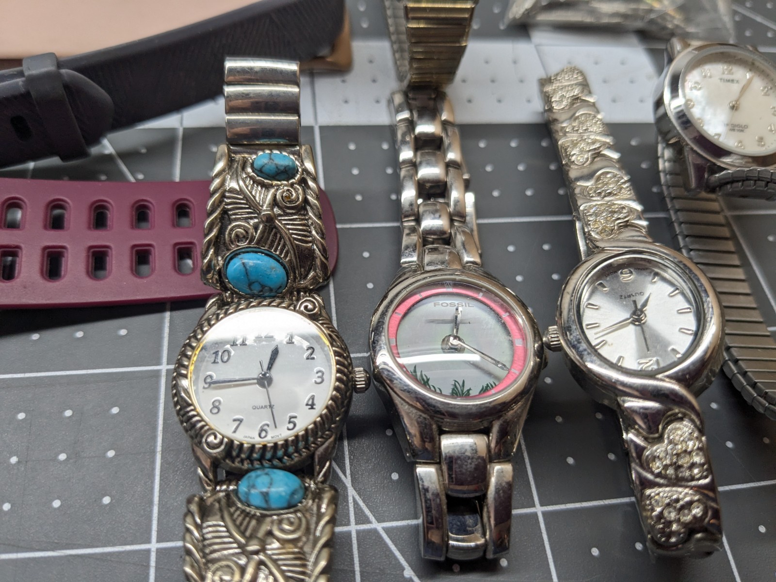 Bulk Watch Lot Timex,Fossil,Quartz Movements 25 Watches + Accessories