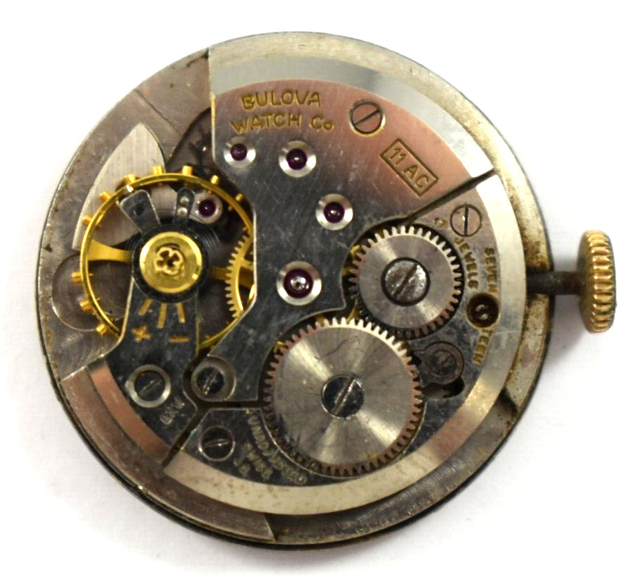 Vintage Bulova Manual Wind 17J 11AC Wrist Watch Movement lot.a3