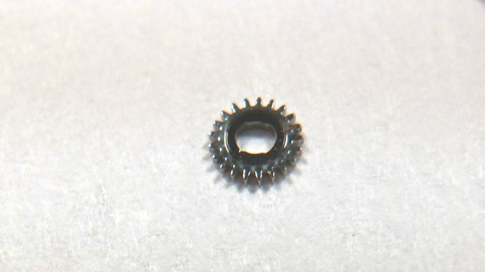 Rolex WATCH PARTS – Used Rolex 3135 pinion for oscillating weight 550