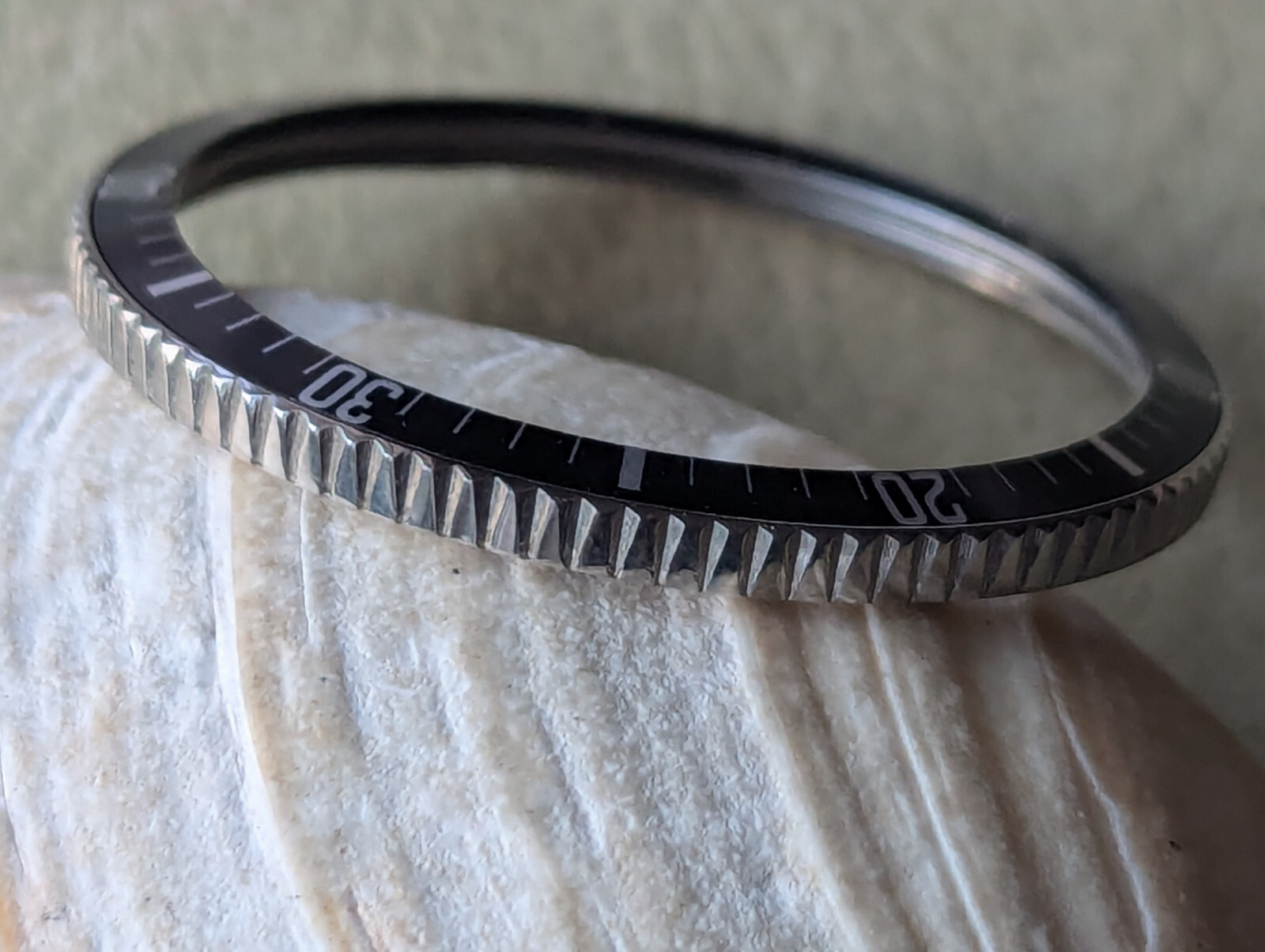 Vintage 1960’s Caravelle Sea Hunter Diver SS Bezel/Black Insert/Tension Spring