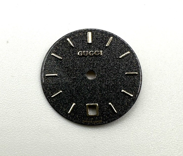NOS Genuine Gucci 9040L, 9045L 19.0mm Shiny Gray With Gold Markings Dial Face