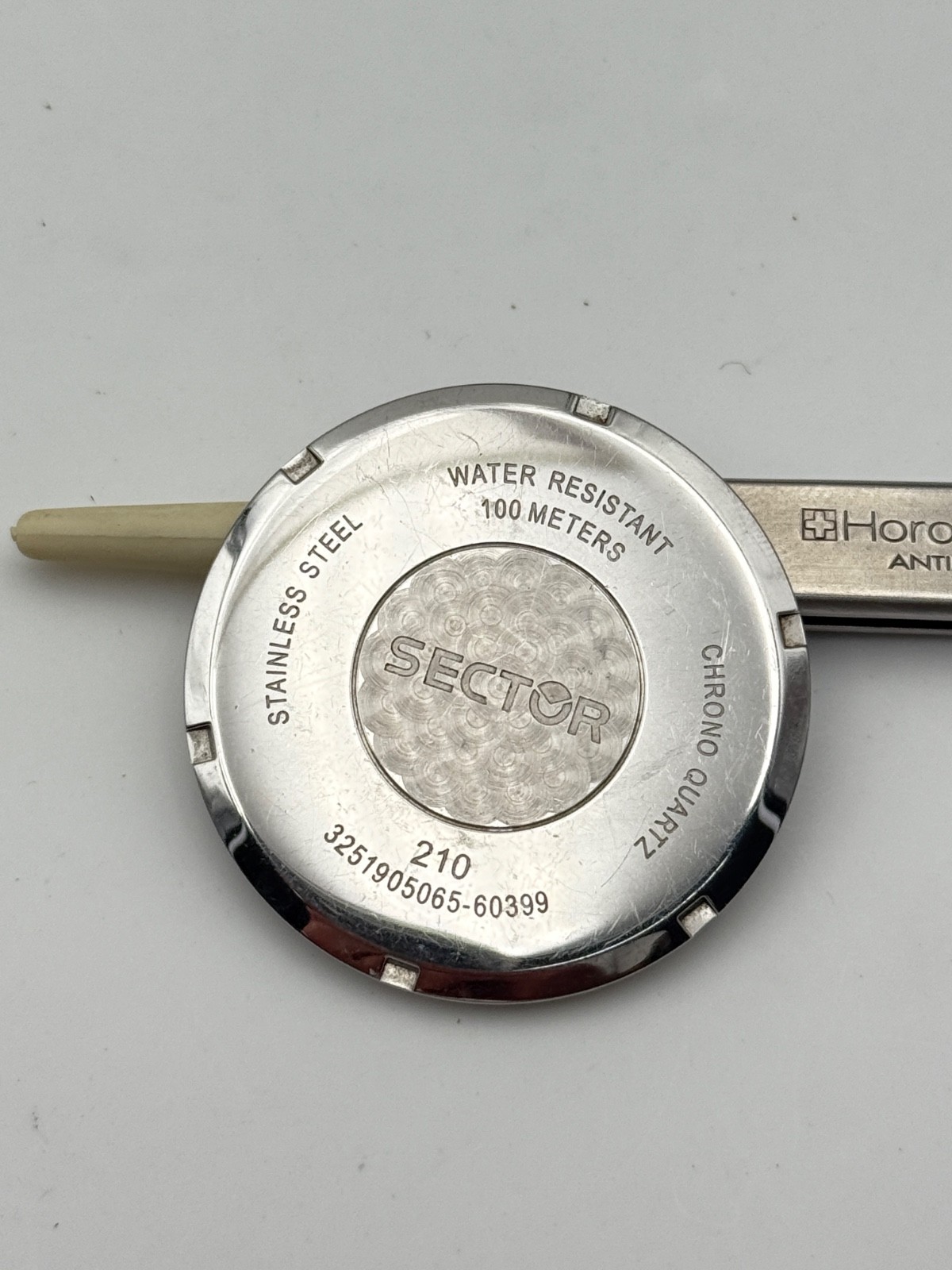 sector 210 3251905065-60899 caseback caseback