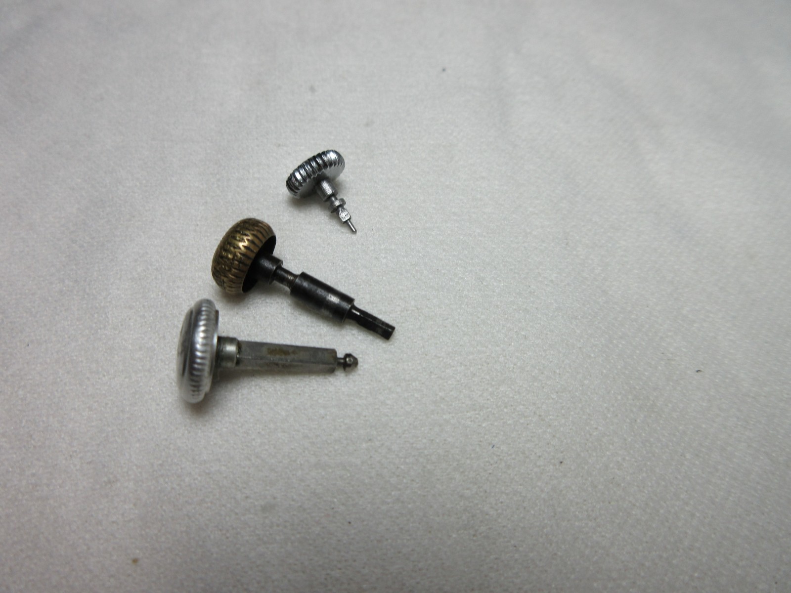 VINTAGE LOT OF POCKET WATCH CROWNS WATCHMAKERS REPLACEMENT PART #3