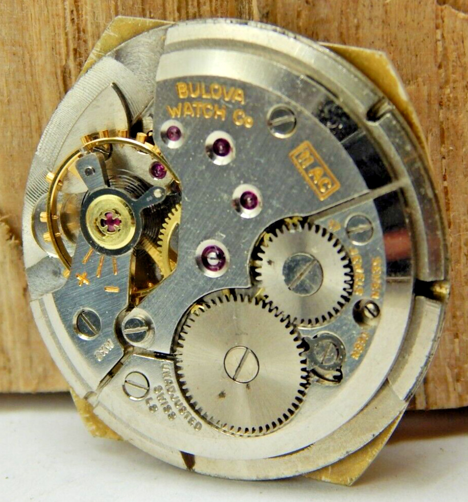 Vintage 1955 Bulova 11AC 17 jewel men’s wrist watch movement with dial and hands