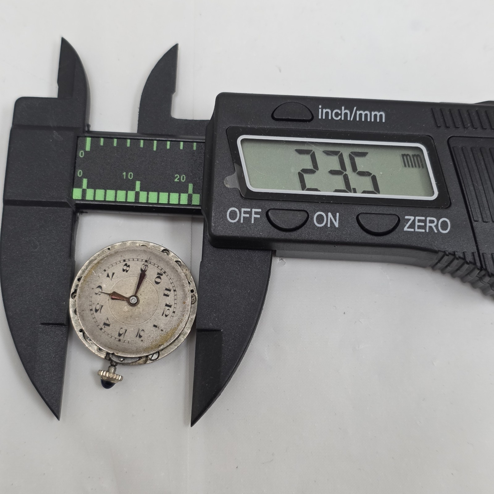 Vintage Homis Swiss 15 Jewel 3 Adj Mechanical Wind Up Good Balance