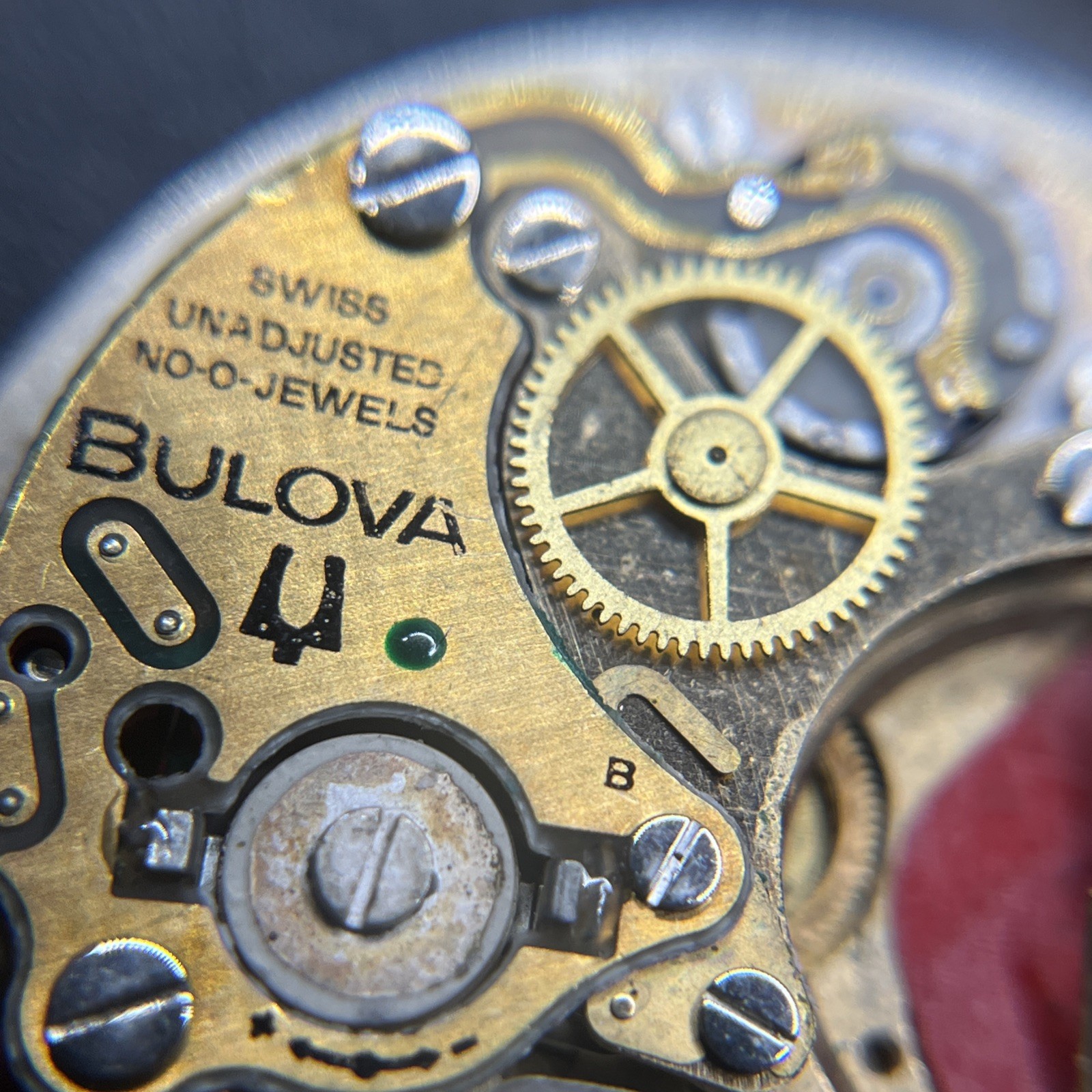 Bulova Accutron Quartz Cal. 2421.11 Movement (015)