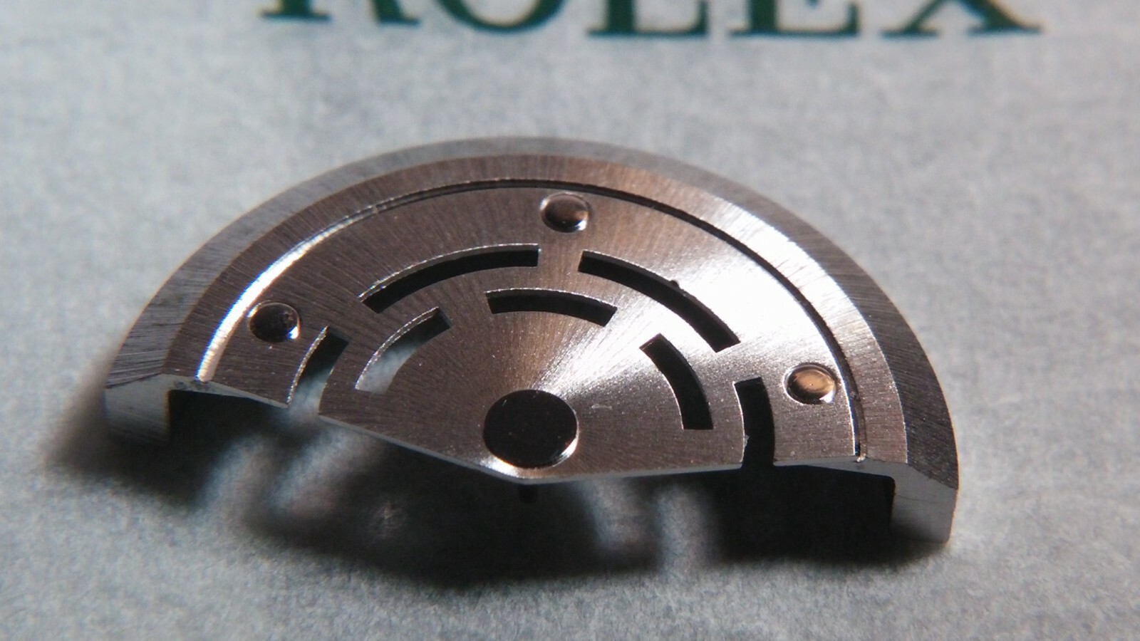 GENUINE ROLEX 2030 – 2035 4474 OSCILLATING WEIGHT/rotor pre-owned