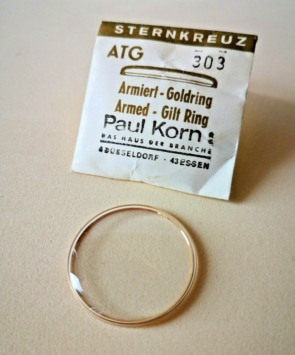 Glass 303 Plexi Ring Dore’ Star Cross Armier Vintage Nos
