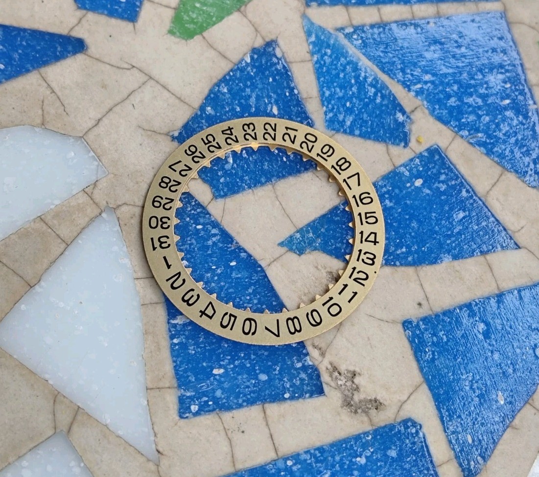 Vintage Watch Seiko Cal 6106A 6119A Date Wheel Gold Part 801612