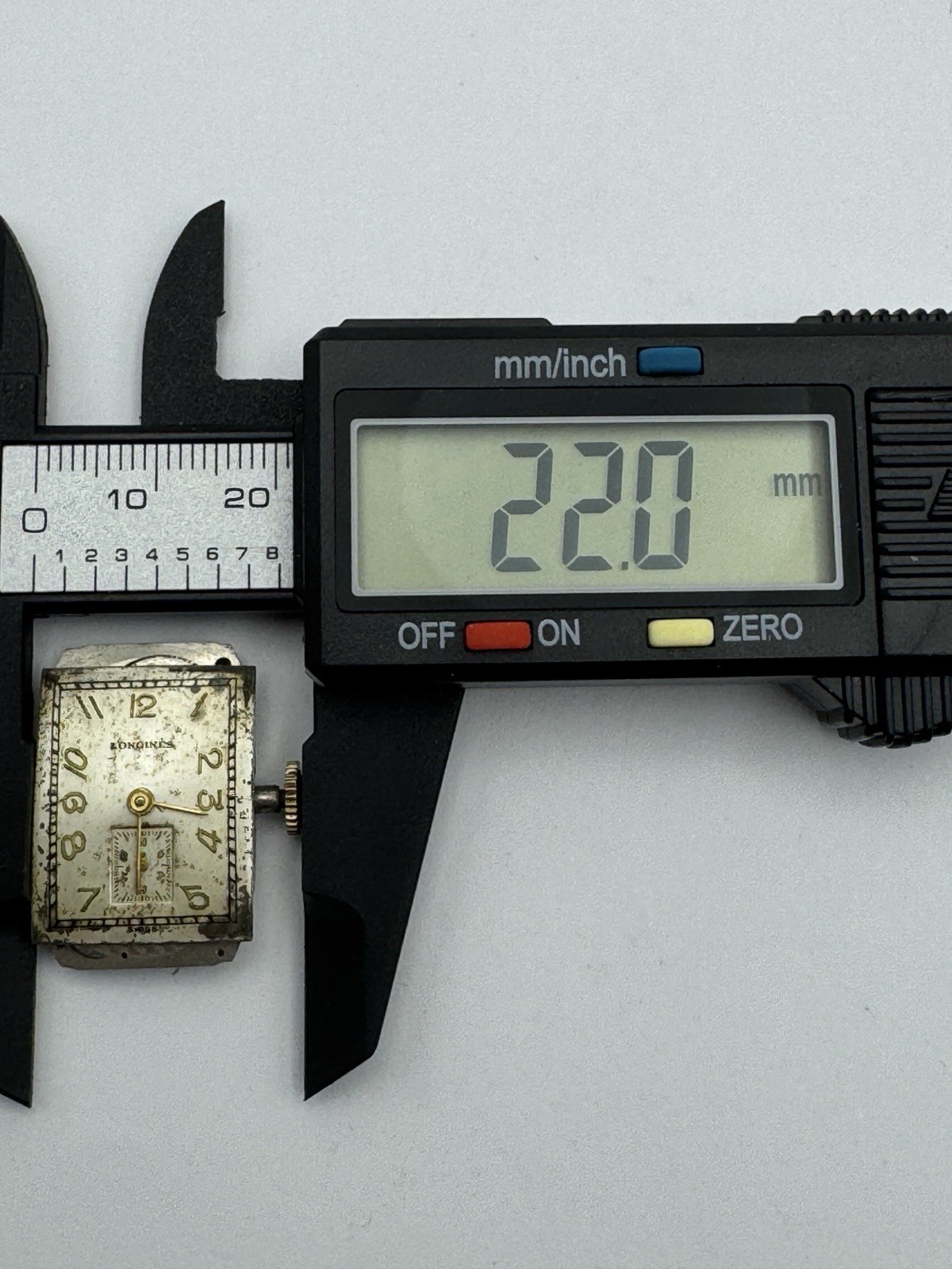 Vintage Longines Cal 9L Mens Wristwatch Movement – Runs