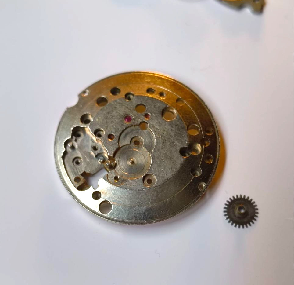 FHF ST 96-4 Swiss Watch Movement Parts / Vintage 17 Jewels Caliber