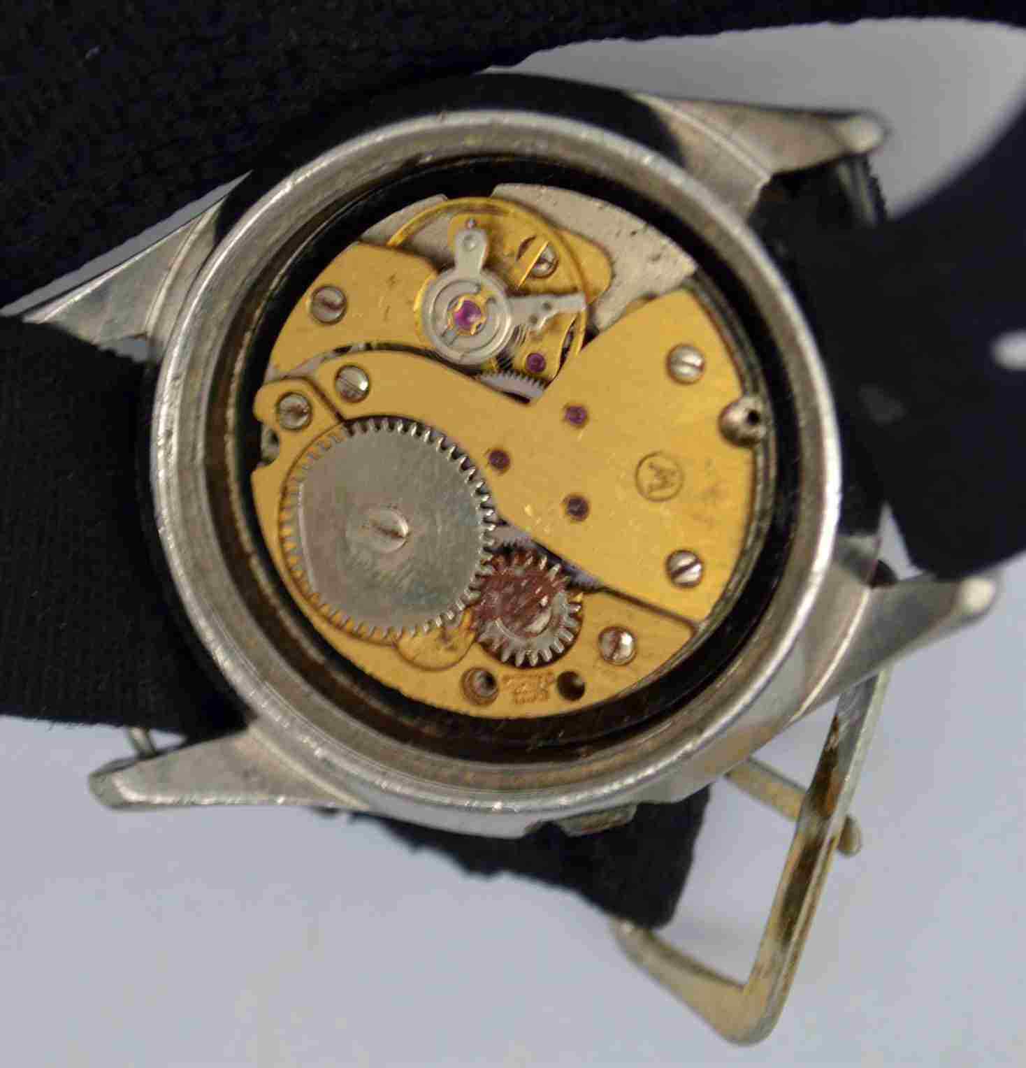 VTG WEST END PRIMA Military Style Steel Wristwatch. Ref: 9010, Cal:68. – Repairs